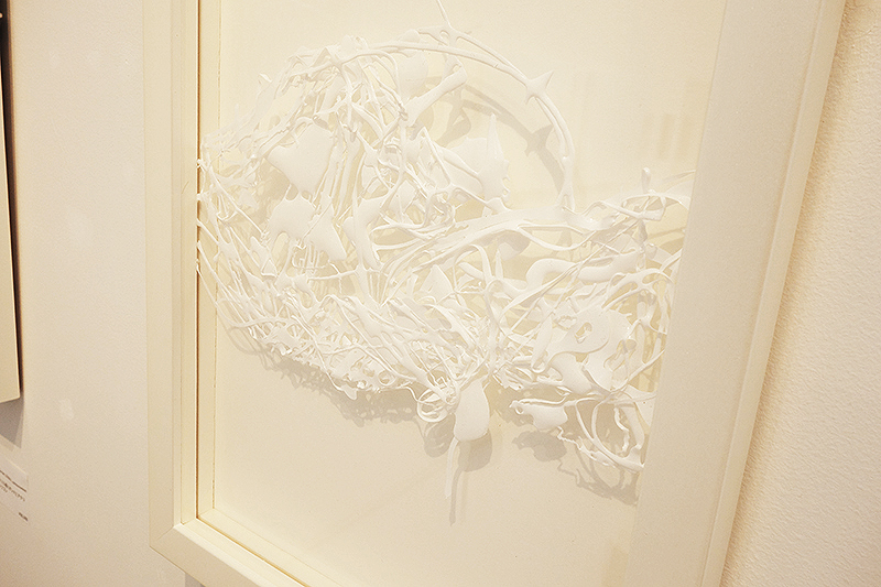 「グループ展・Contact #4 」（渋谷ヒカリエ）展示の様子　関 仁慈さんの作品。